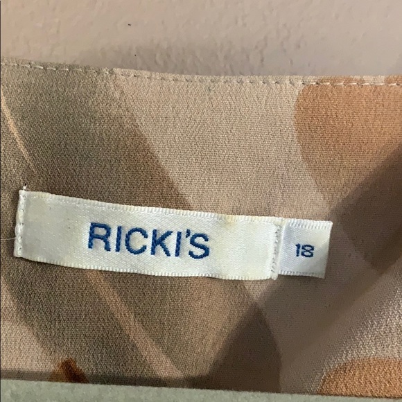 Beautiful fall shirt. - Picture 2 of 2